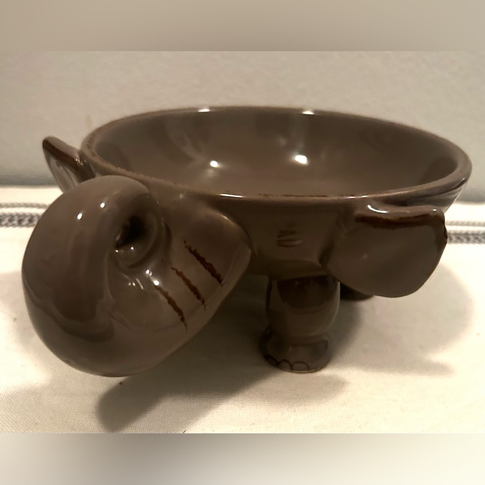 Home Essentials Elephant serving dish/ candle holder - Picture 7 of 14